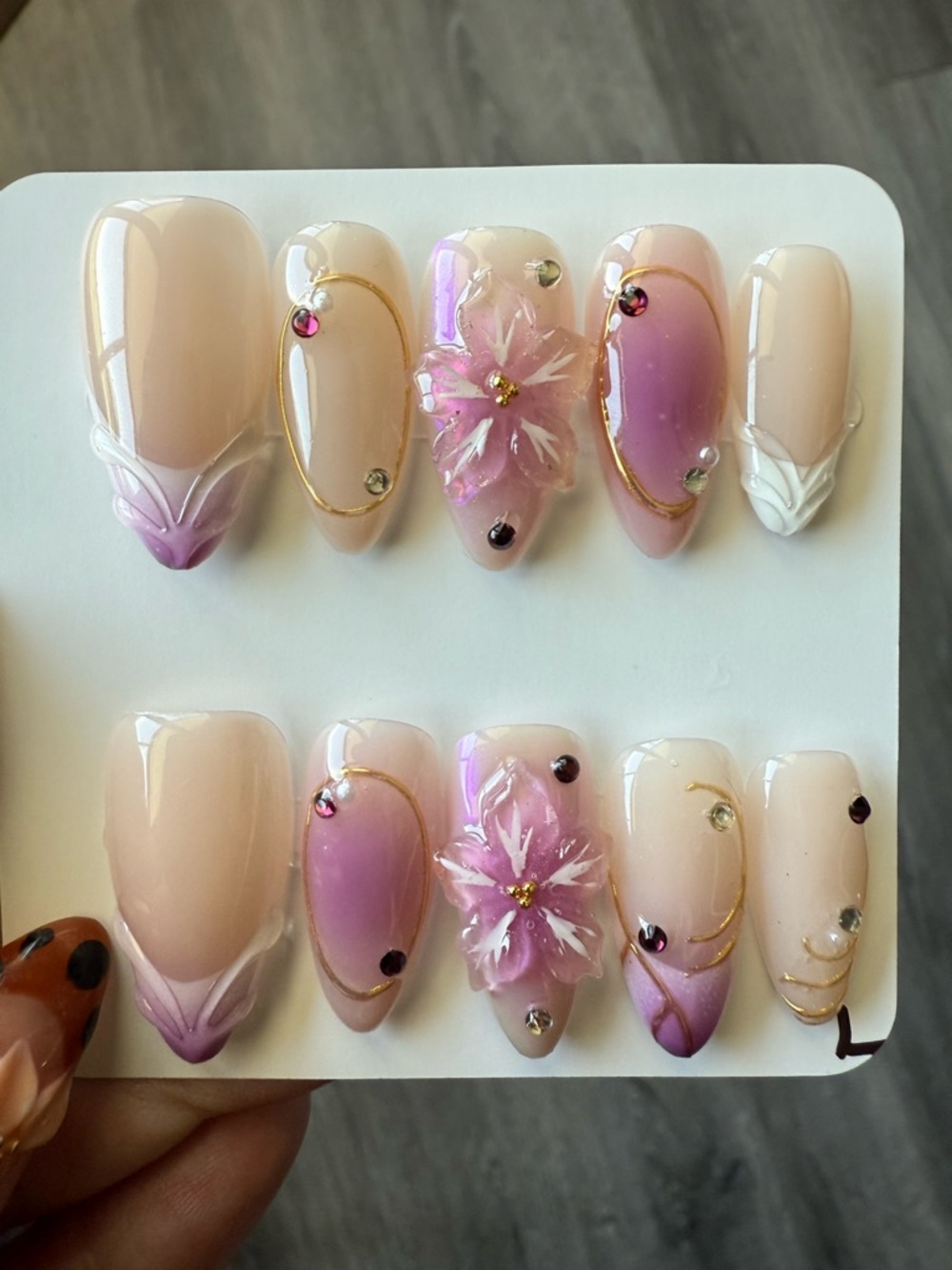 Elegant Purple Floral Press-On Nail Set with Gold Accents